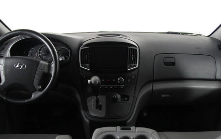 Hyundai Grand Starex Grand Starex I рестайлинг 2, 2019 год, 3 500 000 рублей, 5 фотография