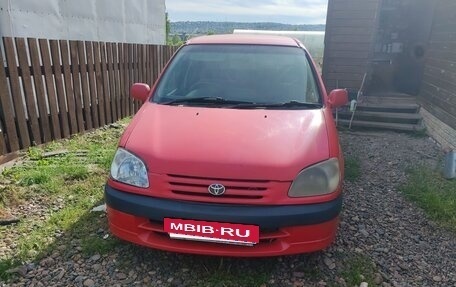 Toyota Raum I, 1999 год, 200 000 рублей, 2 фотография