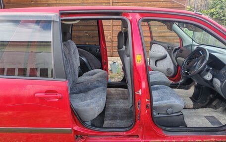 Toyota Raum I, 1999 год, 200 000 рублей, 14 фотография
