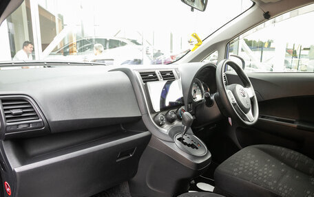 Toyota Ractis II, 2013 год, 1 000 000 рублей, 13 фотография