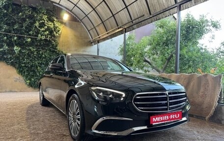 Mercedes-Benz E-Класс, 2023 год, 5 000 000 рублей, 1 фотография