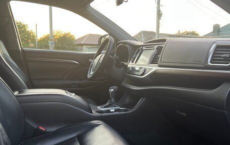 Toyota Highlander III, 2013 год, 2 600 000 рублей, 9 фотография