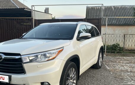 Toyota Highlander III, 2013 год, 2 600 000 рублей, 7 фотография