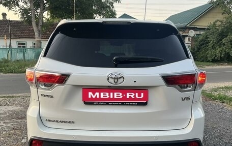 Toyota Highlander III, 2013 год, 2 600 000 рублей, 4 фотография