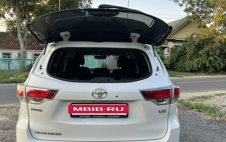 Toyota Highlander III, 2013 год, 2 600 000 рублей, 6 фотография