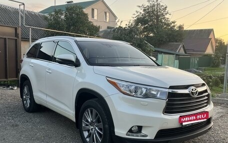 Toyota Highlander III, 2013 год, 2 600 000 рублей, 10 фотография