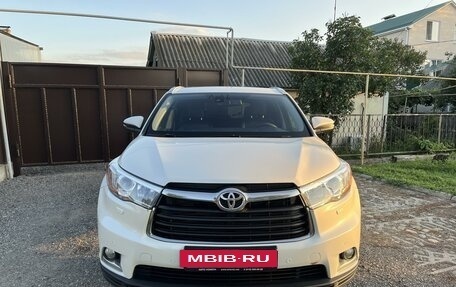 Toyota Highlander III, 2013 год, 2 600 000 рублей, 13 фотография