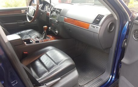 Volkswagen Touareg III, 2005 год, 850 000 рублей, 7 фотография