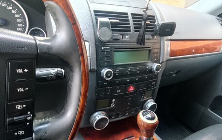 Volkswagen Touareg III, 2005 год, 850 000 рублей, 14 фотография