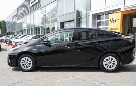Toyota Prius IV XW50, 2018 год, 1 659 000 рублей, 19 фотография