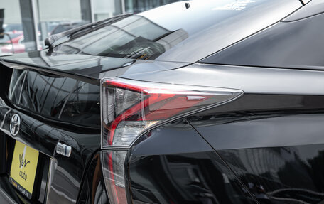 Toyota Prius IV XW50, 2018 год, 1 659 000 рублей, 16 фотография