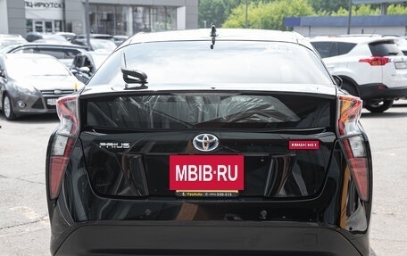 Toyota Prius IV XW50, 2018 год, 1 659 000 рублей, 17 фотография