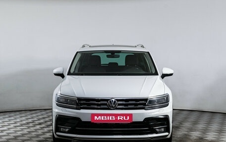 Volkswagen Tiguan II, 2018 год, 2 750 000 рублей, 2 фотография