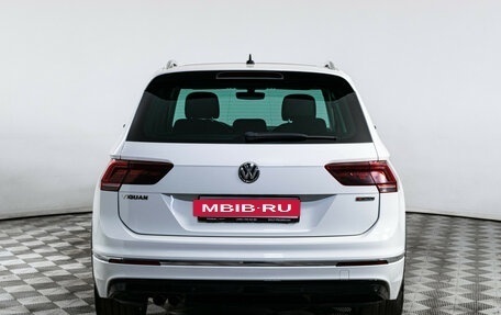 Volkswagen Tiguan II, 2018 год, 2 750 000 рублей, 6 фотография