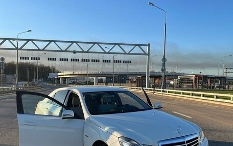 Mercedes-Benz E-Класс, 2010 год, 1 400 000 рублей, 4 фотография