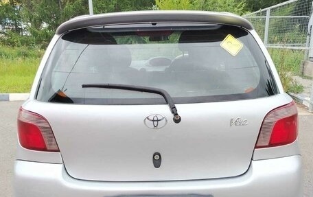 Toyota Vitz, 2001 год, 320 000 рублей, 4 фотография