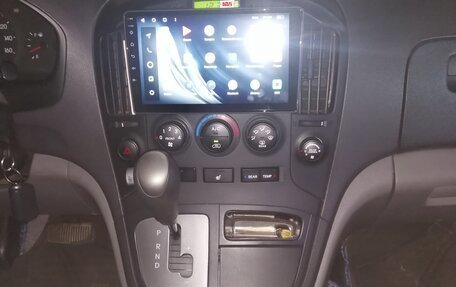 Hyundai Grand Starex Grand Starex I рестайлинг 2, 2015 год, 2 300 000 рублей, 6 фотография