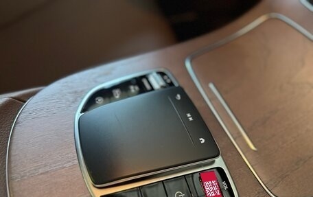Mercedes-Benz E-Класс, 2023 год, 5 000 000 рублей, 14 фотография