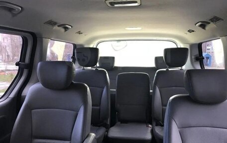 Hyundai Grand Starex Grand Starex I рестайлинг 2, 2015 год, 2 300 000 рублей, 7 фотография