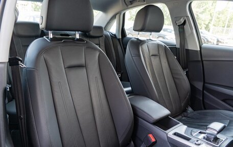 Audi A4, 2020 год, 2 490 000 рублей, 13 фотография