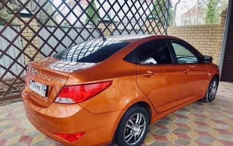 Hyundai Solaris II рестайлинг, 2015 год, 1 100 000 рублей, 4 фотография