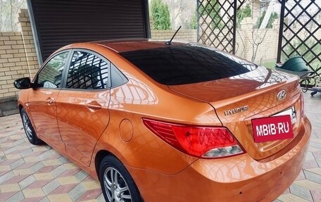 Hyundai Solaris II рестайлинг, 2015 год, 1 100 000 рублей, 5 фотография