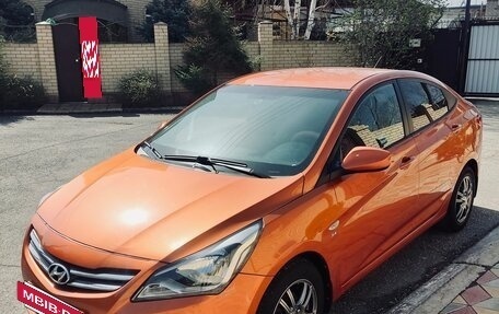 Hyundai Solaris II рестайлинг, 2015 год, 1 100 000 рублей, 14 фотография