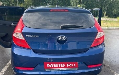 Hyundai Solaris II рестайлинг, 2016 год, 1 000 000 рублей, 10 фотография