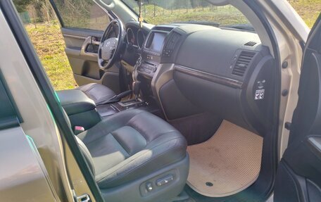 Toyota Land Cruiser 200, 2008 год, 2 230 000 рублей, 13 фотография