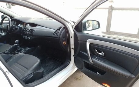 Renault Laguna III рестайлинг, 2010 год, 620 000 рублей, 8 фотография