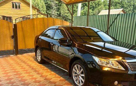 Toyota Camry, 2013 год, 2 280 000 рублей, 2 фотография