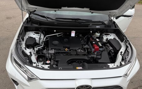 Toyota RAV4, 2021 год, 3 700 000 рублей, 13 фотография
