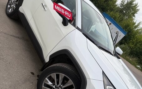 Toyota RAV4, 2021 год, 3 700 000 рублей, 7 фотография