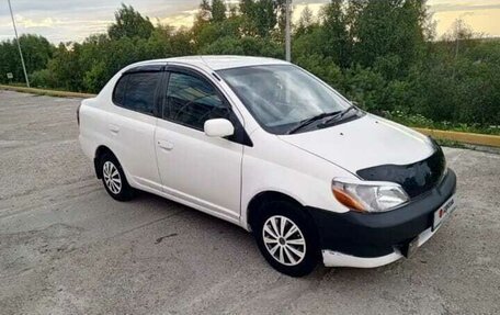 Toyota Platz, 2000 год, 310 000 рублей, 2 фотография