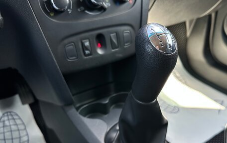 Renault Sandero II рестайлинг, 2019 год, 950 000 рублей, 8 фотография