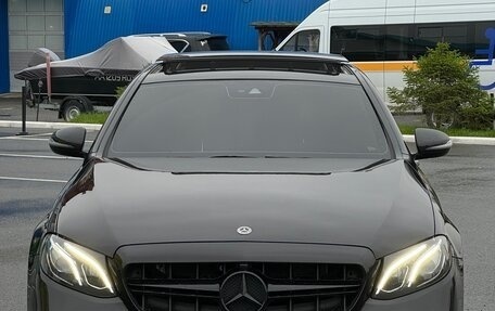 Mercedes-Benz E-Класс, 2017 год, 3 300 000 рублей, 1 фотография
