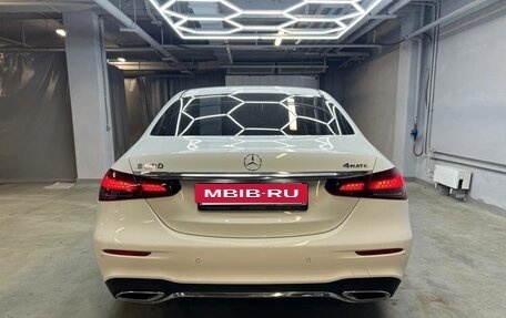 Mercedes-Benz E-Класс, 2021 год, 3 730 000 рублей, 4 фотография