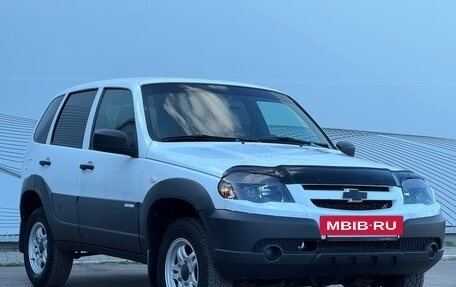 Chevrolet Niva I рестайлинг, 2018 год, 850 000 рублей, 5 фотография
