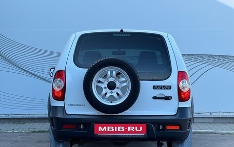 Chevrolet Niva I рестайлинг, 2018 год, 850 000 рублей, 7 фотография