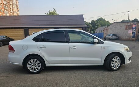 Volkswagen Polo VI (EU Market), 2015 год, 940 000 рублей, 3 фотография