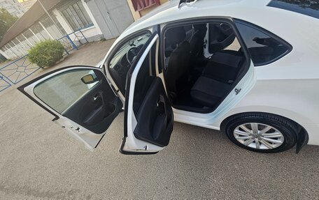 Volkswagen Polo VI (EU Market), 2015 год, 940 000 рублей, 11 фотография