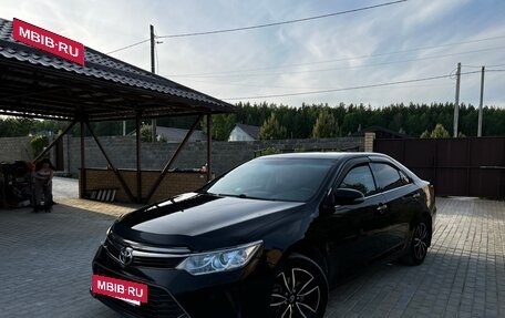 Toyota Camry, 2017 год, 2 000 000 рублей, 5 фотография