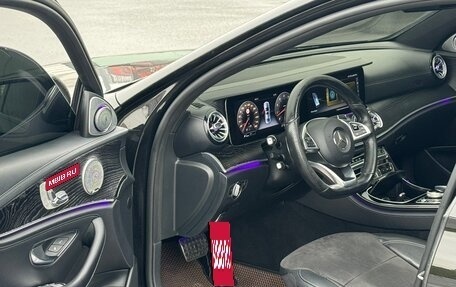 Mercedes-Benz E-Класс, 2017 год, 3 300 000 рублей, 5 фотография