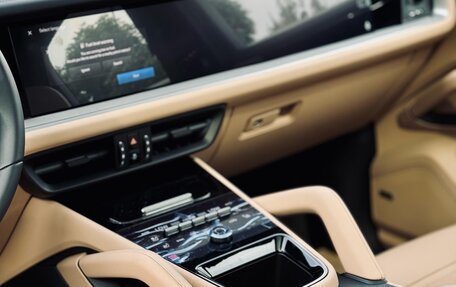 Porsche Cayenne III, 2025 год, 18 500 000 рублей, 16 фотография