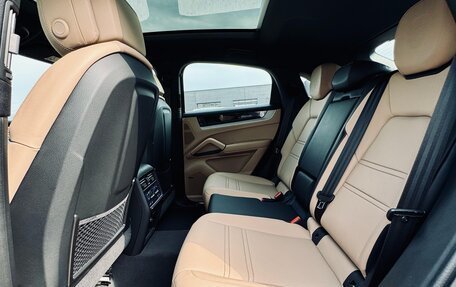Porsche Cayenne III, 2025 год, 18 500 000 рублей, 30 фотография