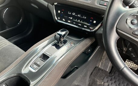 Honda Vezel, 2018 год, 2 200 000 рублей, 38 фотография
