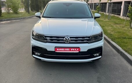 Volkswagen Tiguan II, 2020 год, 3 850 000 рублей, 3 фотография