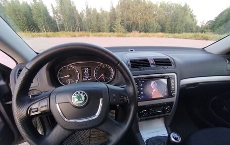 Skoda Octavia, 2011 год, 1 300 000 рублей, 24 фотография