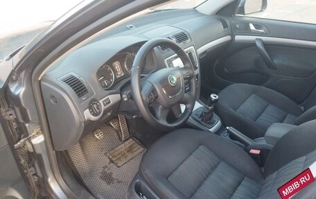 Skoda Octavia, 2011 год, 1 300 000 рублей, 23 фотография