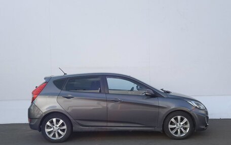 Hyundai Solaris II рестайлинг, 2011 год, 665 000 рублей, 4 фотография